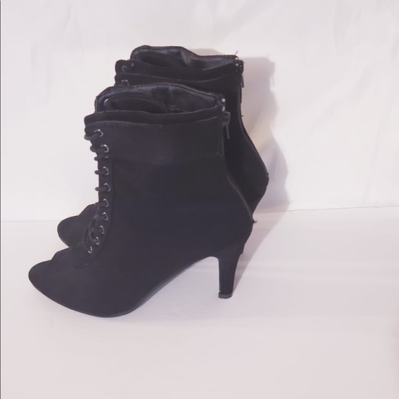 Open Toe Lace up Revamped by Sirens - Picture 4 of 4